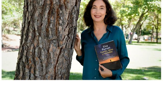 Elsa Punset con su nuevo libro.