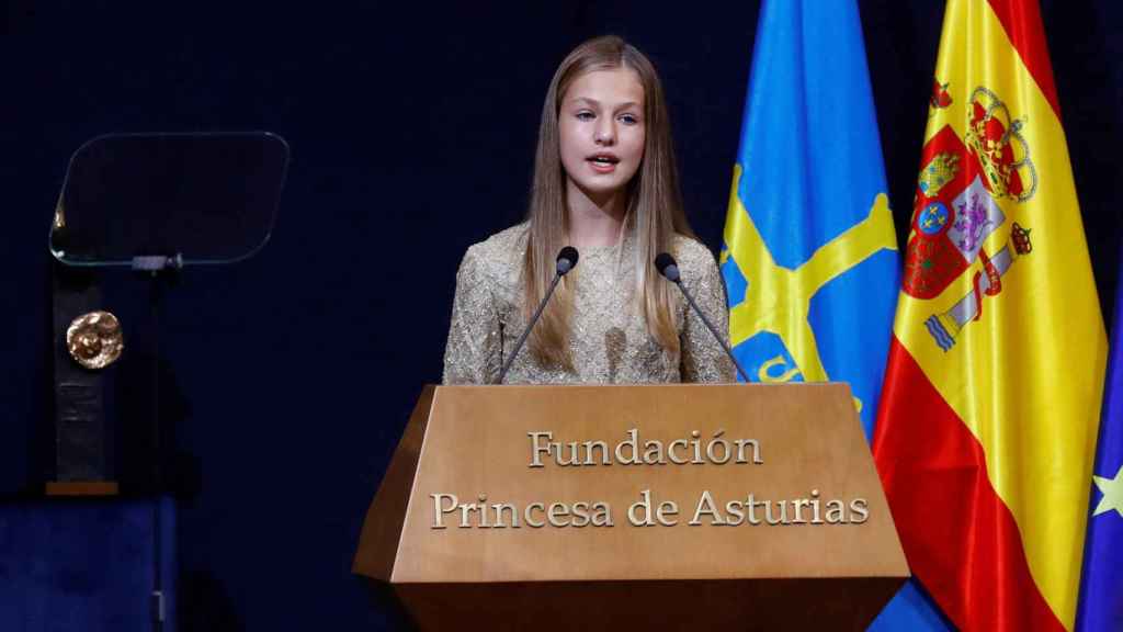 La princesa Leonor pronunciando su discurso en los Premios Princesa de Asturias.