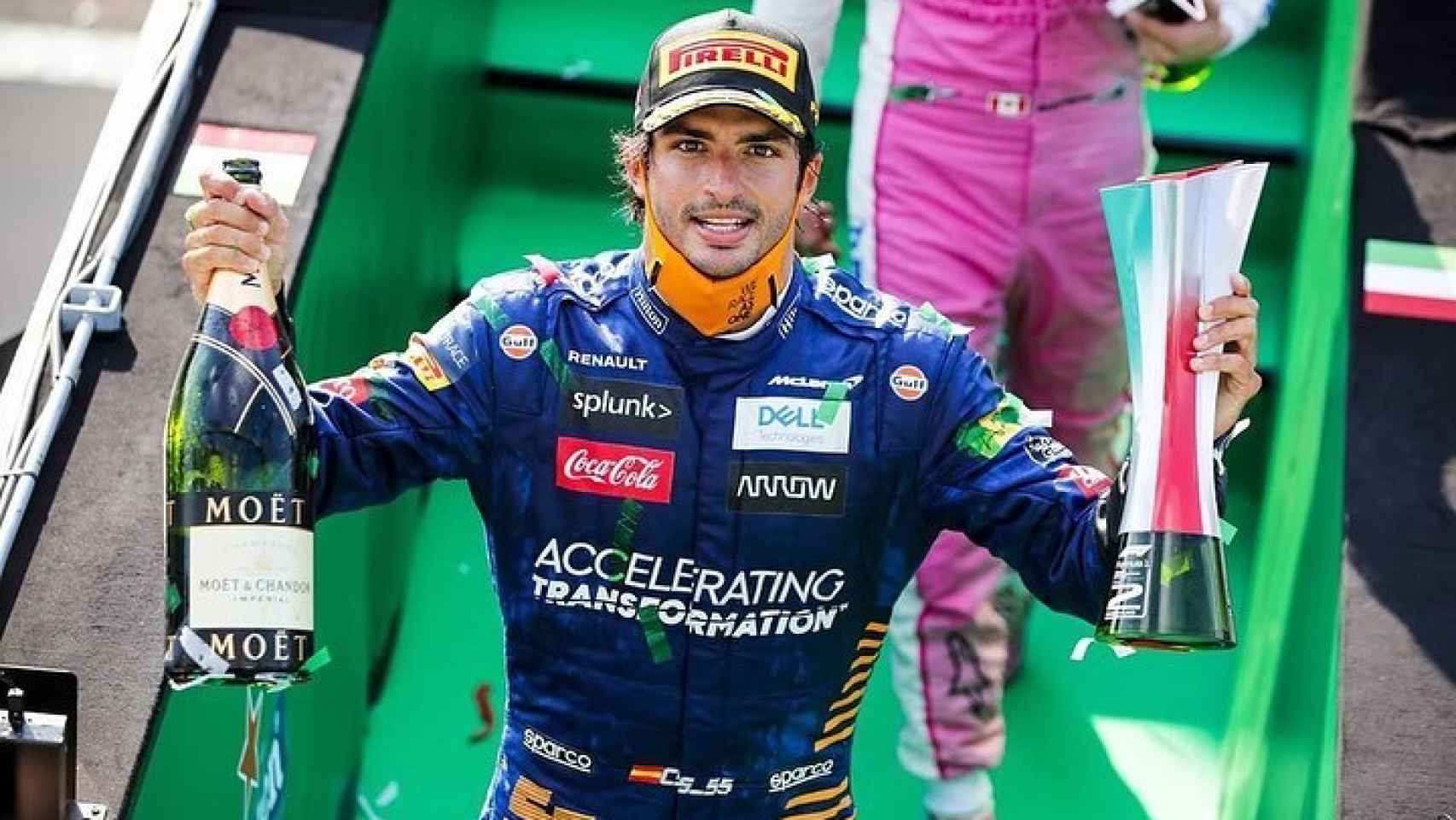 Carlos Sainz celebra su podio en Monza