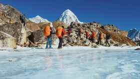 El Gobierno de Castilla-La Mancha patrocina el documental sobre la expedición invernal al Everest que AMIAB organizó en enero con personas con discapacidad