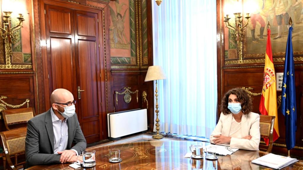María Jesús Montero (PSOE) y Nacho Álvarez (Unidas Podemos), durante la negociación de los Presupuestos de 2021.