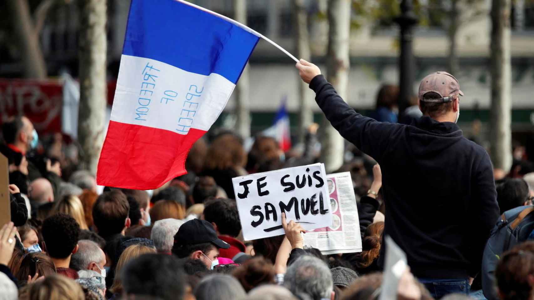 Una manifestación en contra del asesinato del profesor francés.