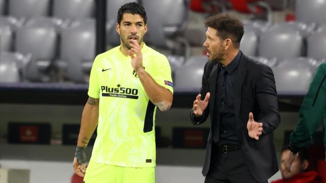 Simeone y Luis Suárez durante un partido del Atlético