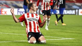Gotze celebra su gol con el PSV