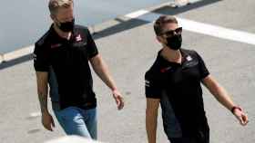 Grosjean y Magnussen, con Haas F1
