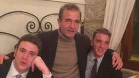 Alessandro Lequio, junto a sus hijos, Álex y Clemente, en una imagen compartida en redes sociales.