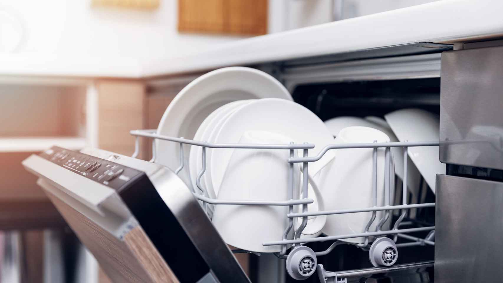 Tienes una cocina pequeña: un lavavajillas compacto es tu solución - Blog  de La Casa Del Electrodoméstico
