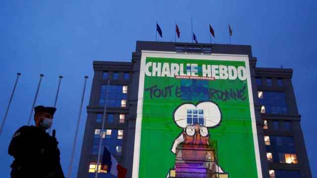 LAs caricaturas de Charlie Hebdo proyectadas en un edificio de Montpellier.
