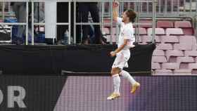 Luka Modric celebra su gol en El Clásico de la jornada 7 de La Liga