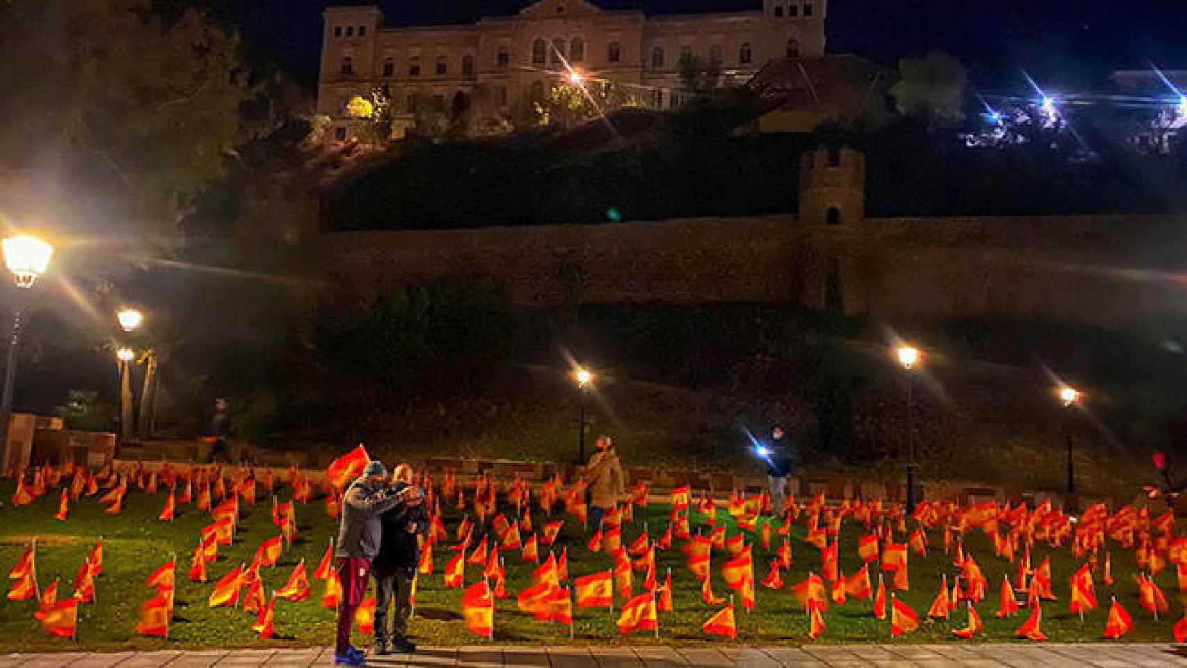56.000 banderas de España en el Paseo Recaredo de Toledo