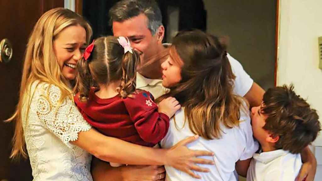 Leopoldo López con su familia en Madrid.