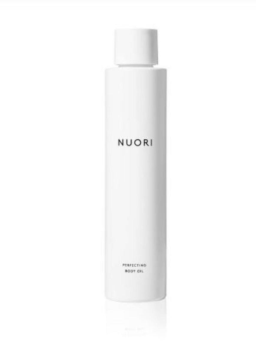 Perfecting Body Oil para iluminar y nutrir intensamente la piel.