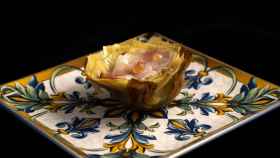 Alcachofas a la parrilla con velo de panceta, receta de alta cocina explicada para novatos