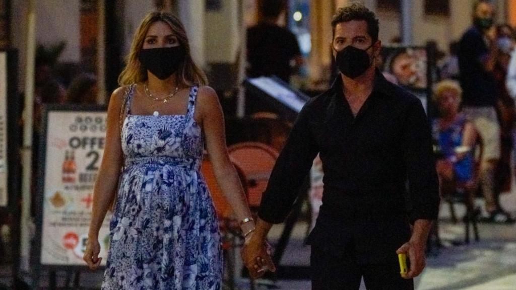 Rosanna Zanetti y David Bisbal, durante el verano, en Málaga.