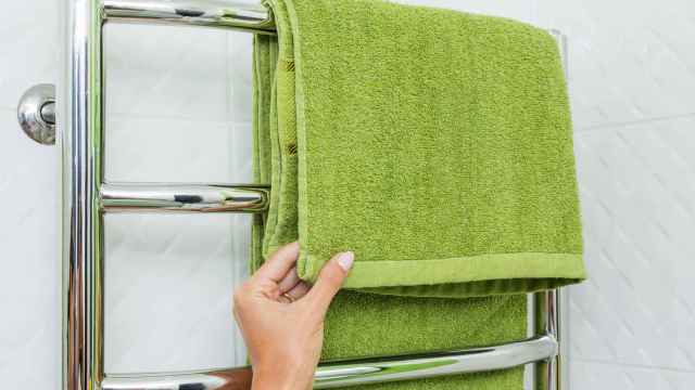 Los mejores toalleros electricos para mantener caliente toallas y albornoces