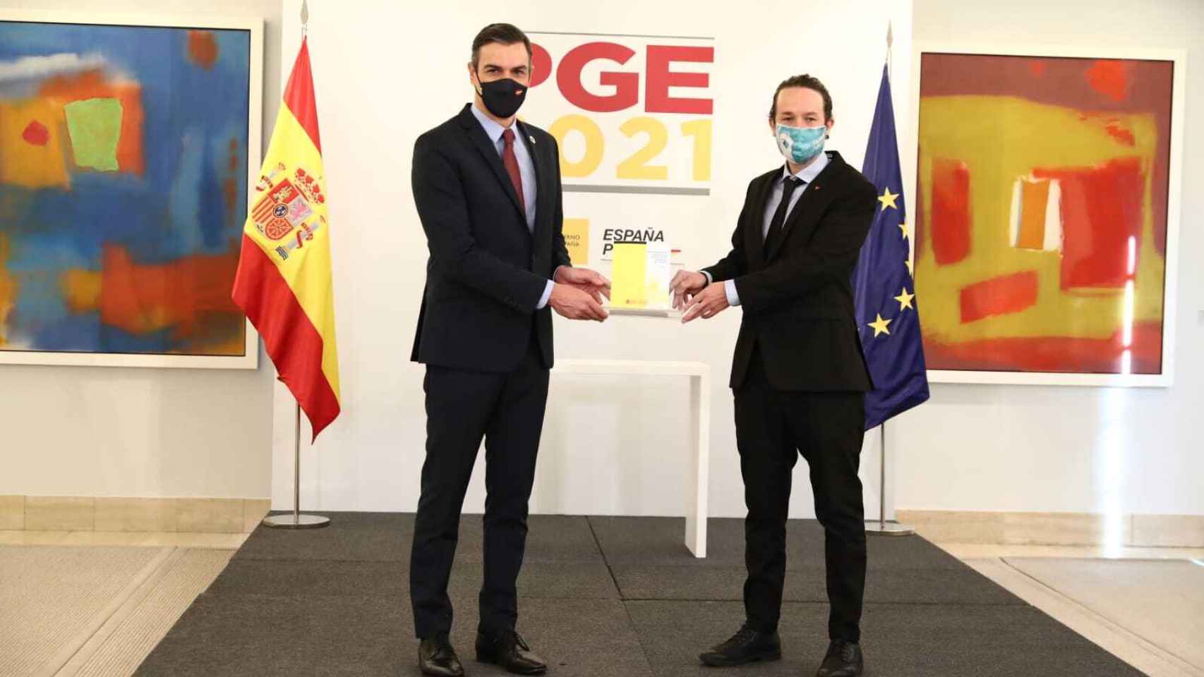 El presidente Sánchez y el vicepresidente, Pablo Iglesias, presentando los PGE de 2021.