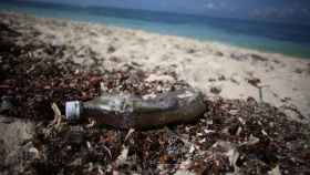 Cada año se vierten al Mediterráneo 229.000 toneladas de plástico, según UICN.