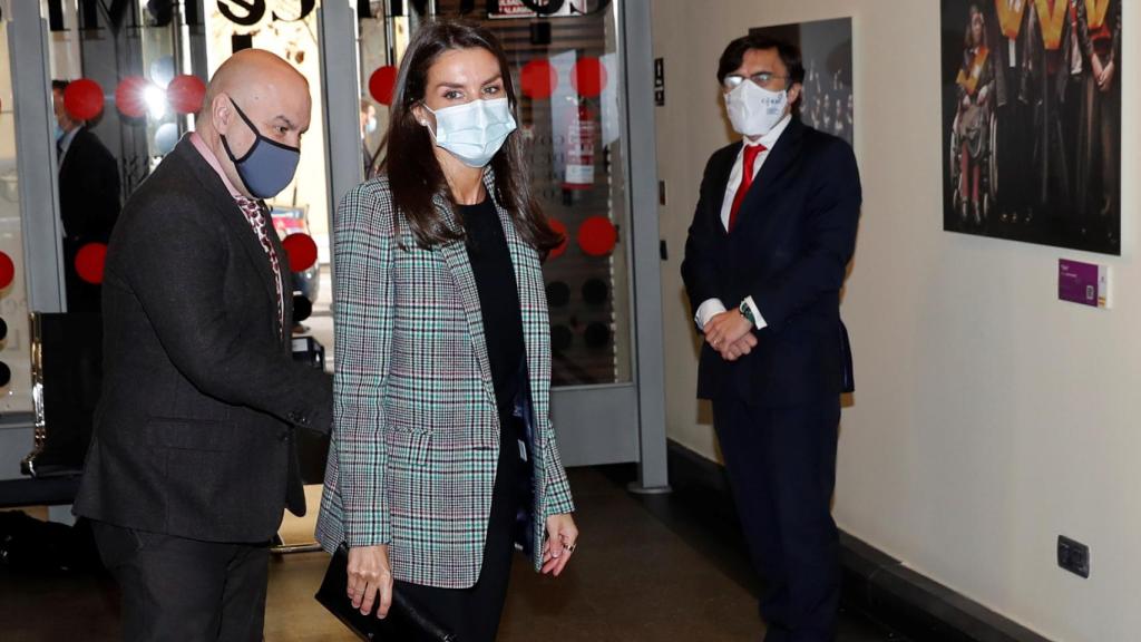 Letizia, luciendo un estilo 'working'.