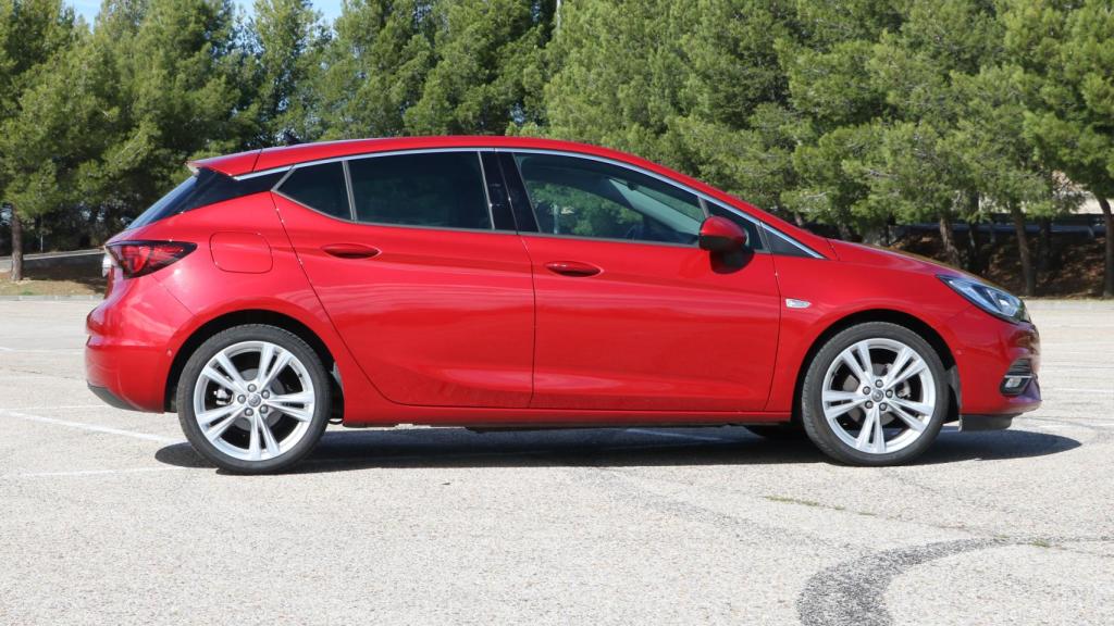 Este Opel Astra es uno de los últimos modelos de la era General Motors.