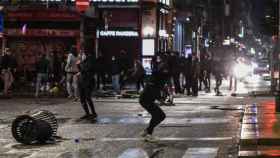 Disturbios en Milán, contra los cierres decretados por el Gobierno.