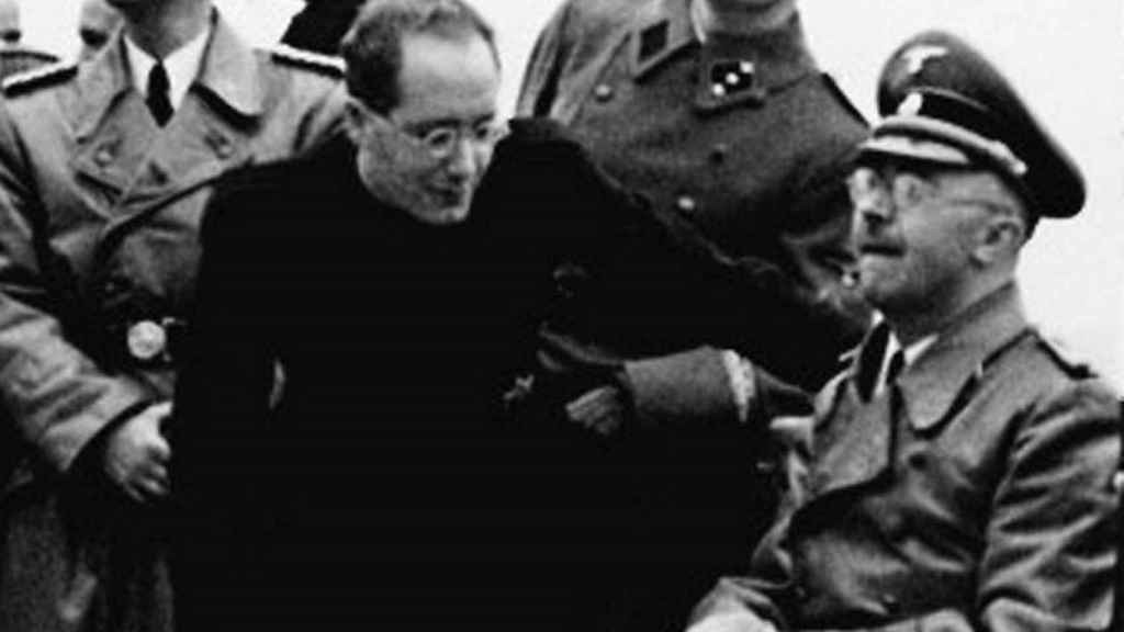 Martínez Santa-Olalla al lado de Himmler en El Escorial.
