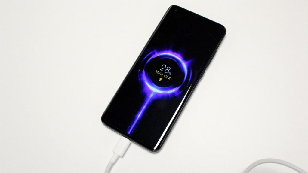 El Xiaomi Mi 10 Ultra cuenta con una carga rápida de 120W.