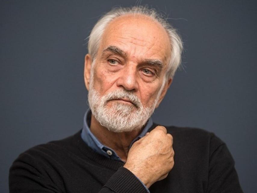 El artista iraní, Aydin Aghdashloo.