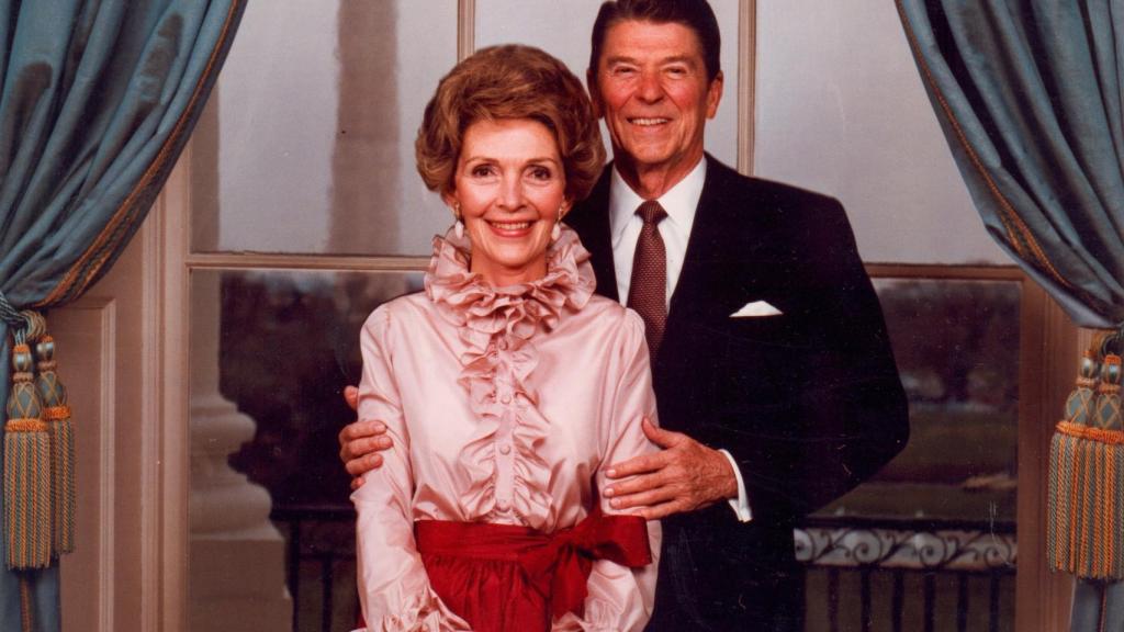 Nancy Reagan impregnó la Casa Blanca de glamour hollywoodiense.