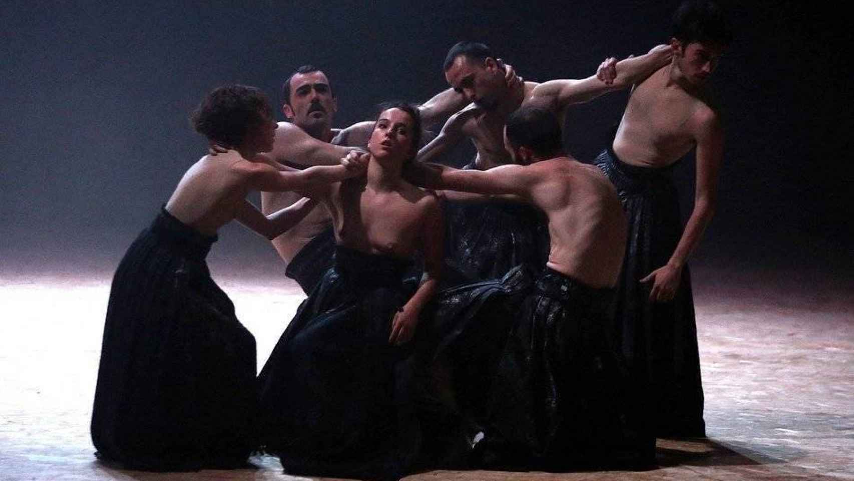 Espectáculo de baile 'ERRITU', representado en el Teatro Bretón, en Logroño.