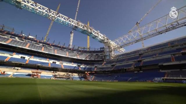 El Santiago Bernabéu ya luce las cerchas que sostendrán la cubierta