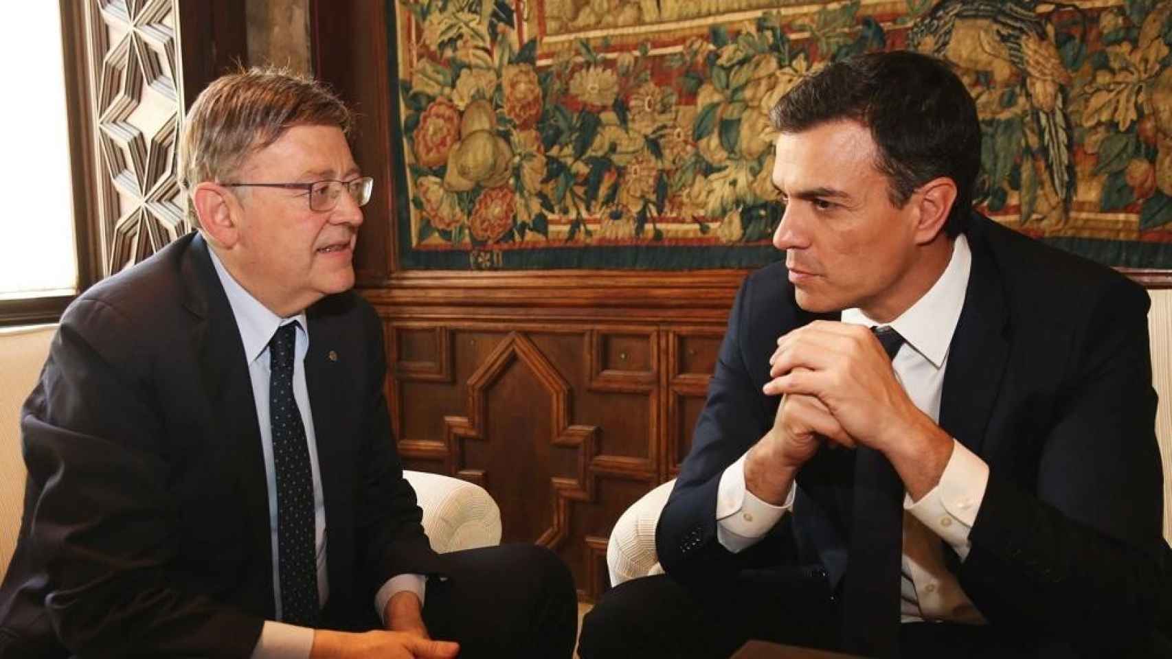 Ximo Puig y Pedro Sánchez, en un encuentro en el Palau de la Generalitat Valenciana. EE