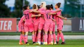 Piña del Real Madrid Femenino celebrando un gol