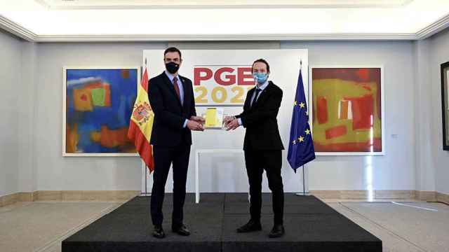 Pedro Sánchez y Pablo Iglesias en la presentación del borrador de Presupuestos para 2021.