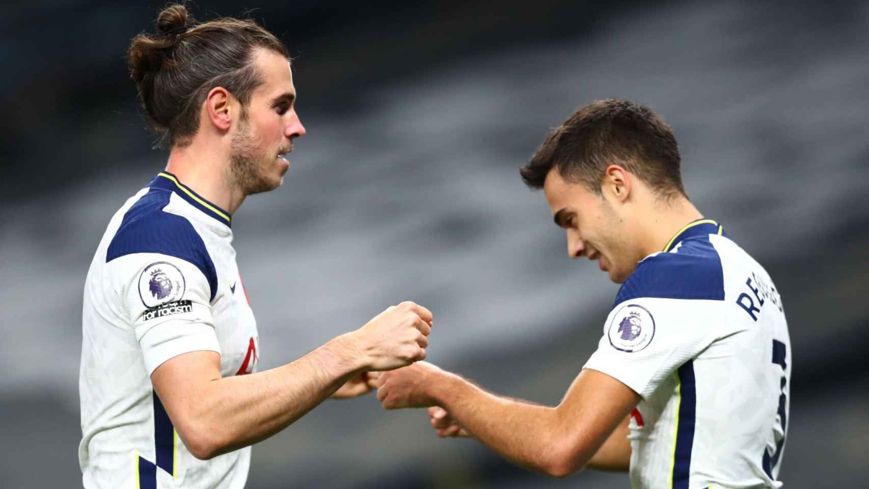 Bale y Reguilón celebran un gol