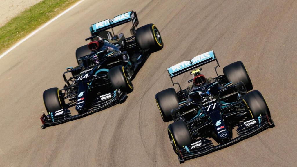 Bottas y Hamilton en Imola