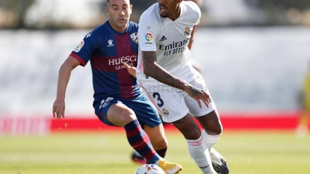 Militao en el partido contra el Huesca