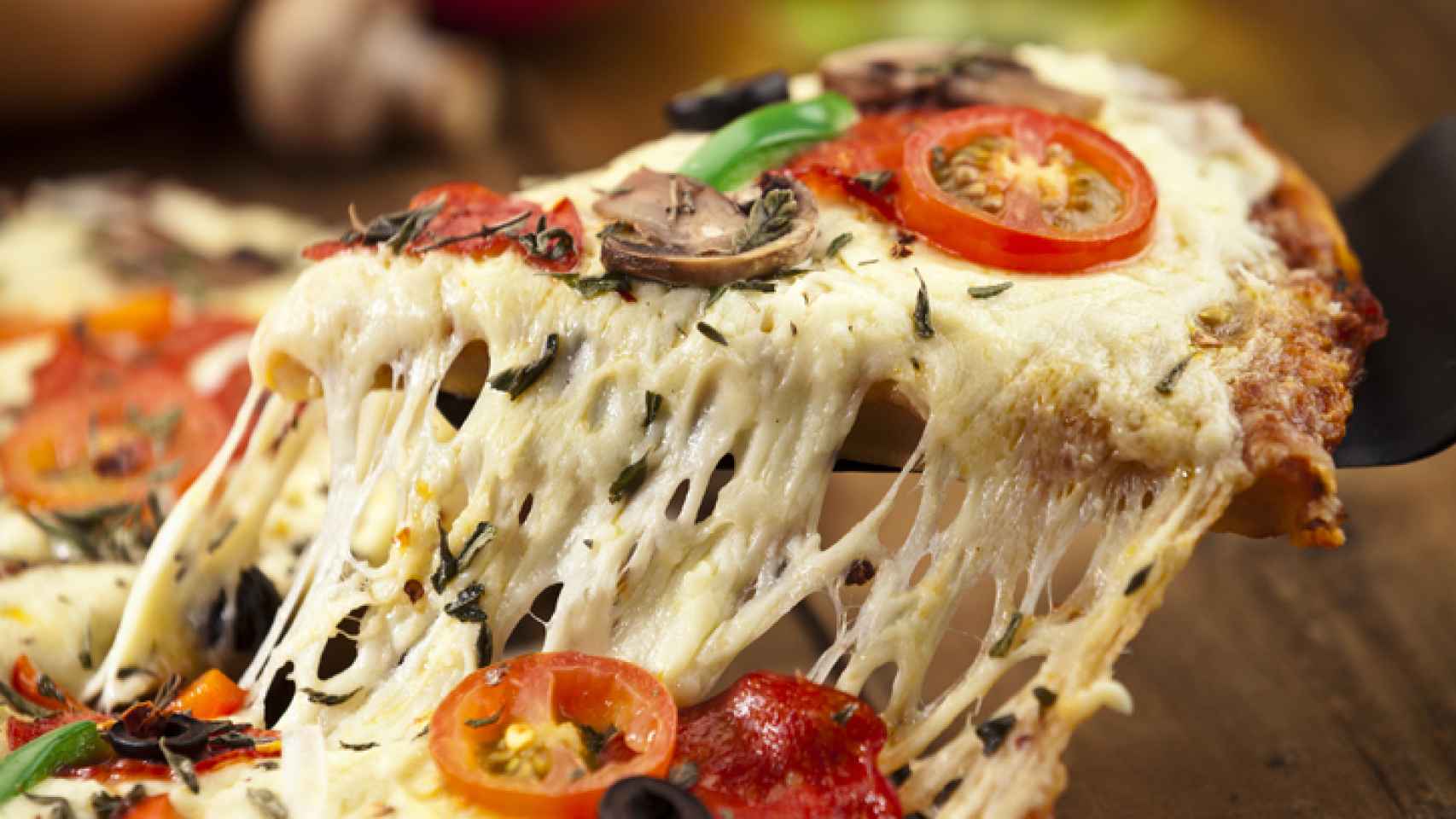 Así puedes elaborar una pizza saludable al microondas en menos de 5 minutos