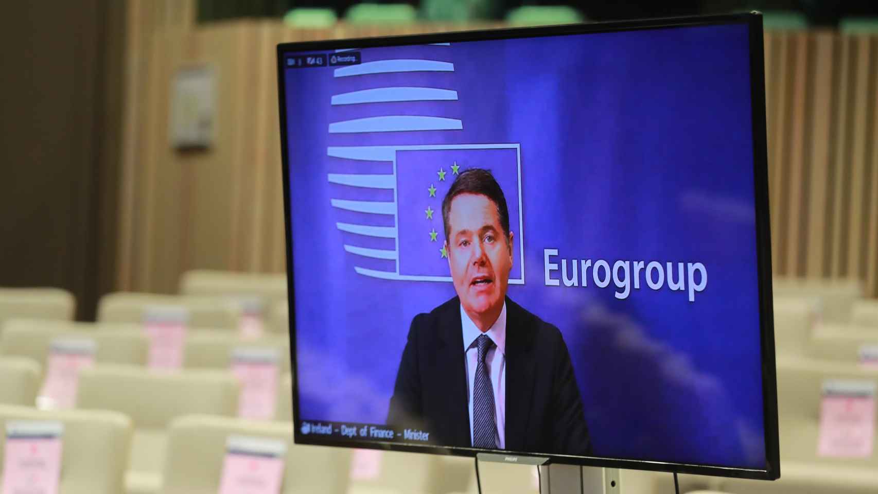 El presidente del Eurogrupo, Paschal Donohoe, durante la rueda de prensa de este lunes