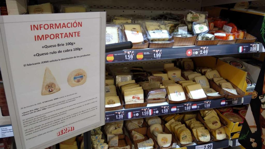 Lidl avisa a sus clientes de las dos alertas alimentarias de sus dos quesos.