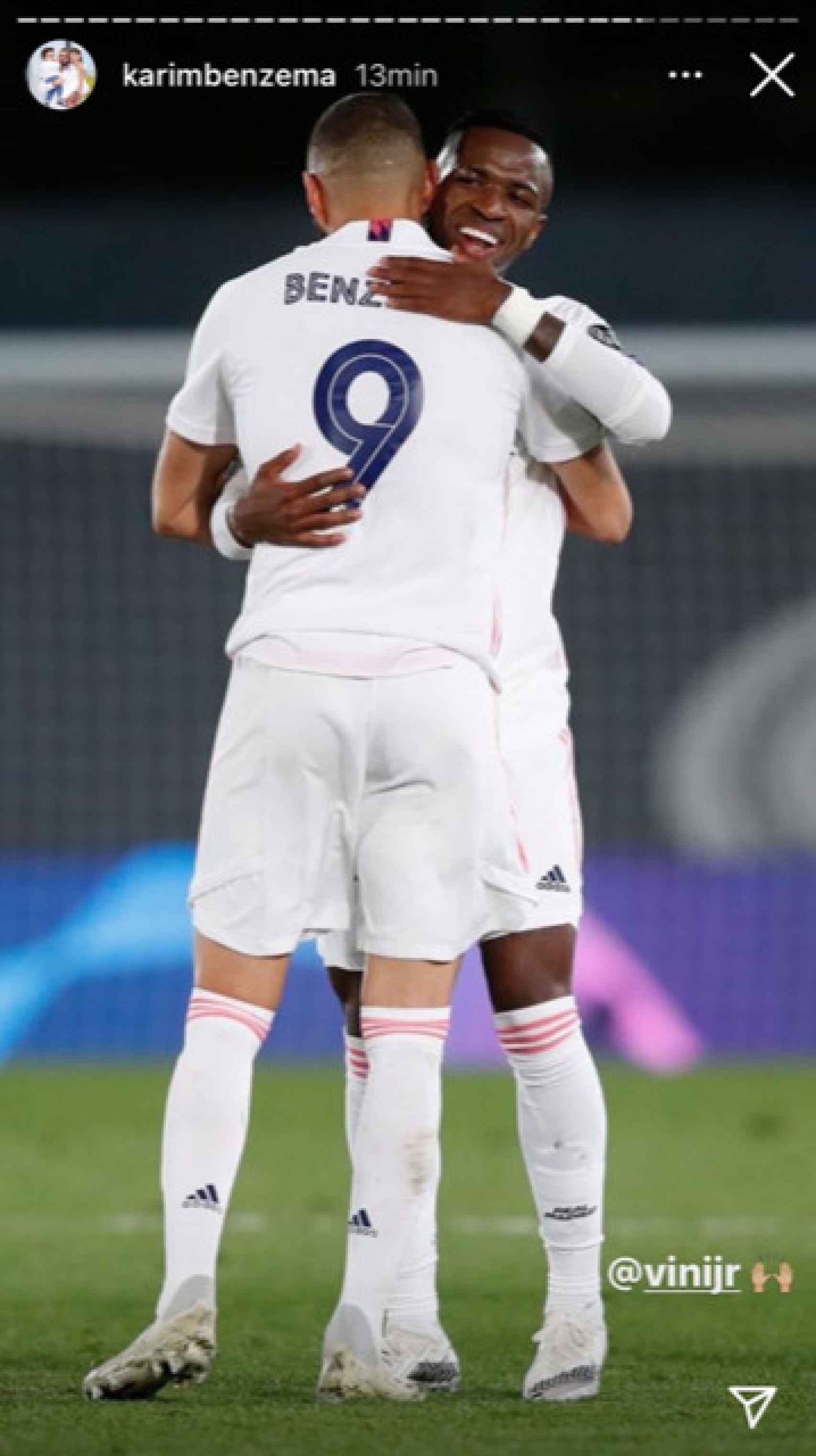 El abrazo entre Benzema y Vinicius