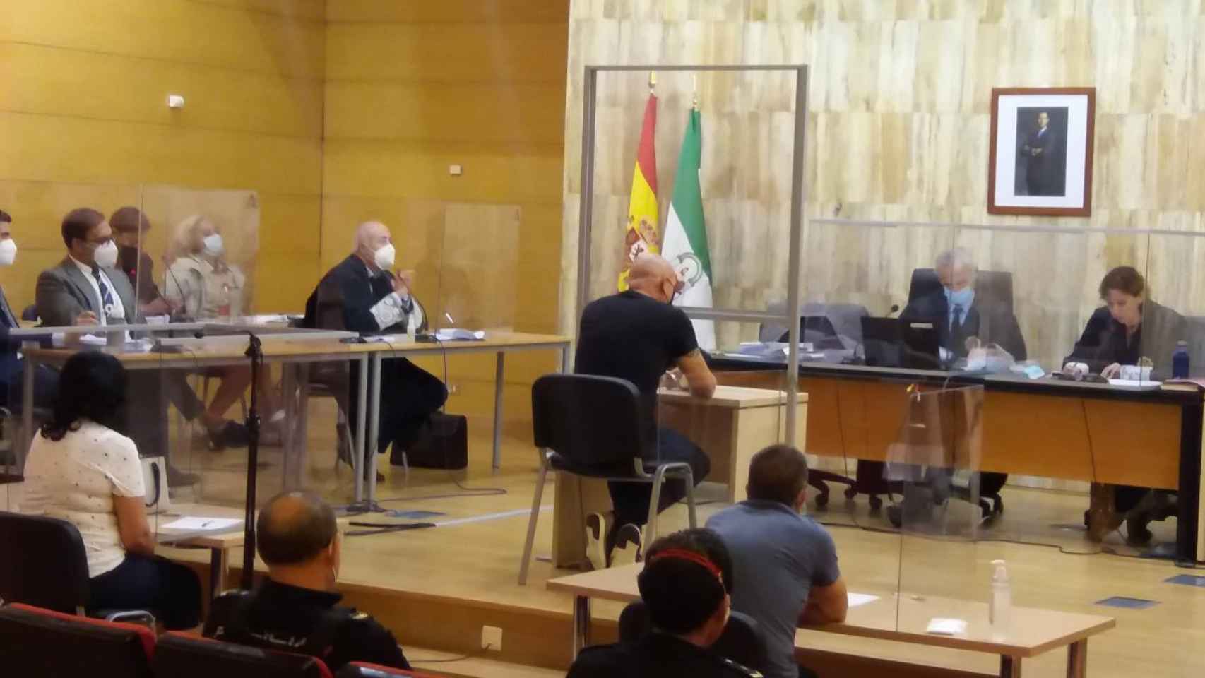 Una sesión del juicio contra el hombre condenado de degollar a su hijo en Balerma (Almería).