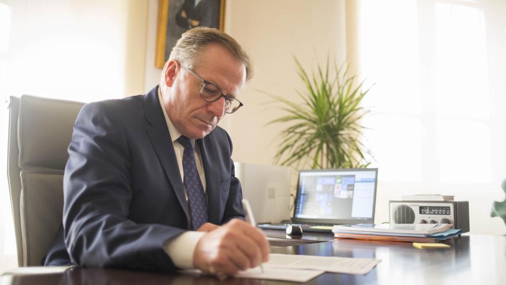 Eduardo de Castro es presidente gracias al PSOE y a Coalición por Melilla.