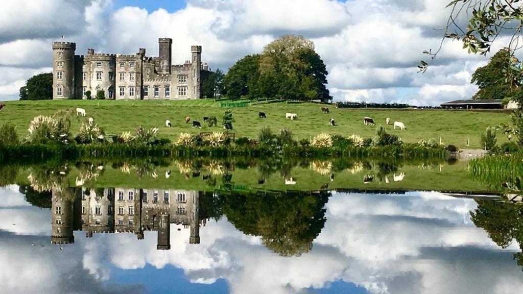 El impresionante castillo de Allen Sanginés-Krause en Irlanda.