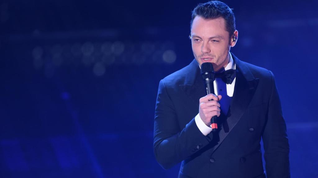 Tiziano Ferro en el escenario del Festival de San Remo.