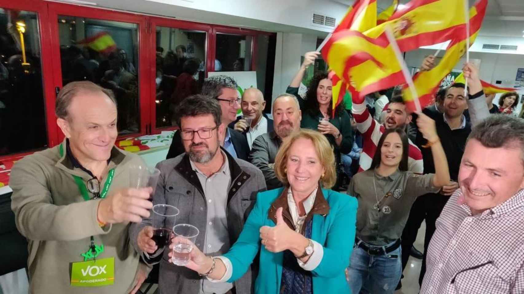 Imagen de la dirección provincial de Vox en Murcia celebrando los resultados del 10-N.