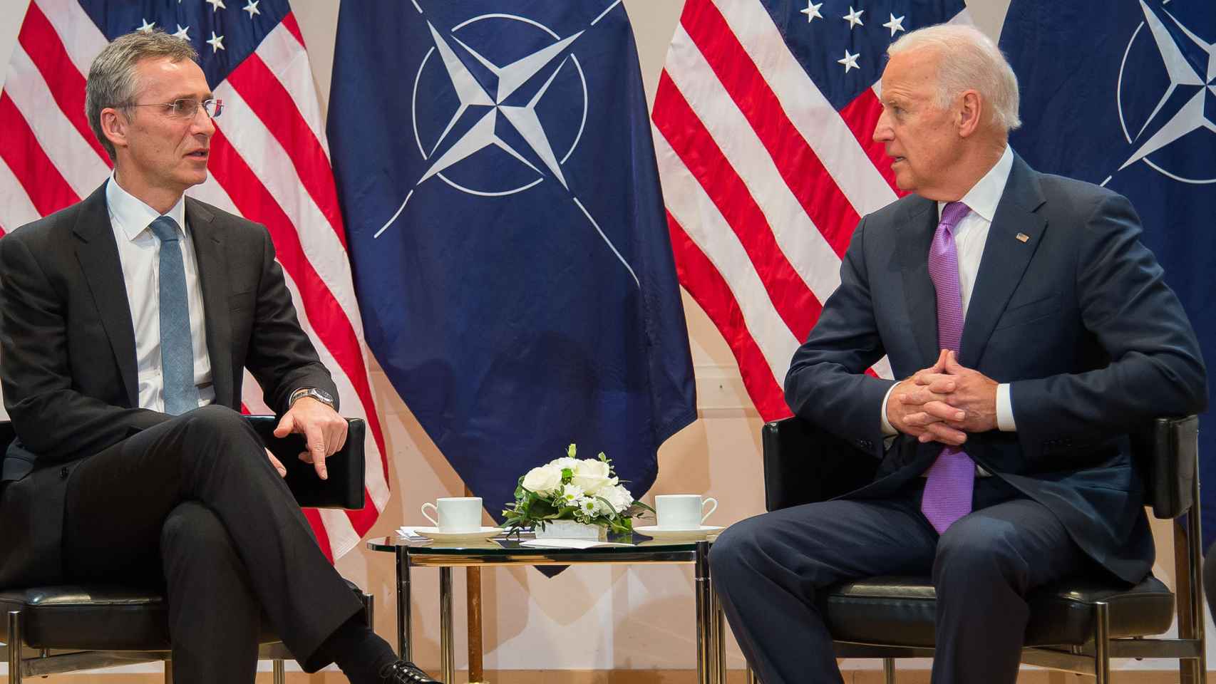 Jens Stoltenbert y Joe Biden, durante una reunión en 2016