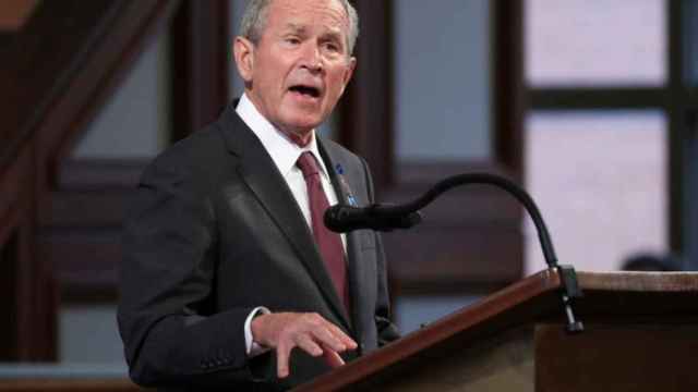 George Bush en el funeral de John Lewis en julio.