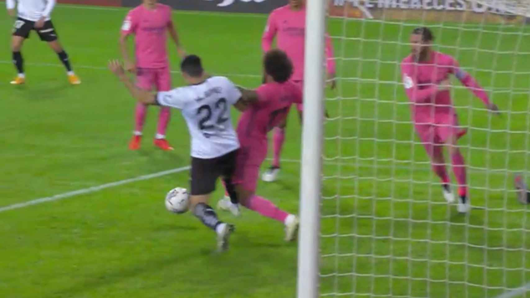 Penalti pitado a Marcelo