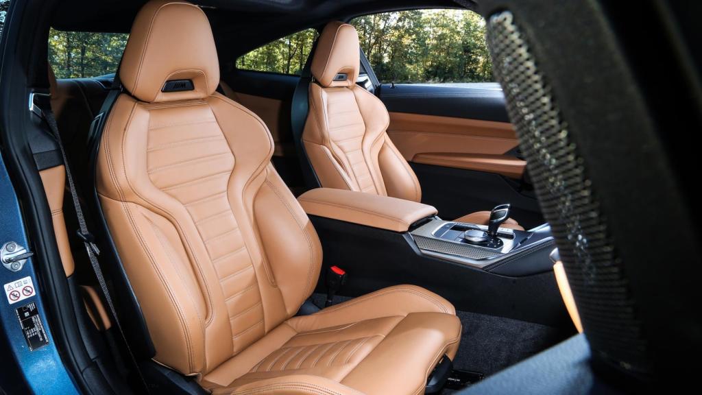 Asientos delanteros del BMW Serie 4 Coupé.