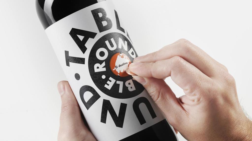 La etiqueta de Round Table incorpora un divertido 'rasca'.